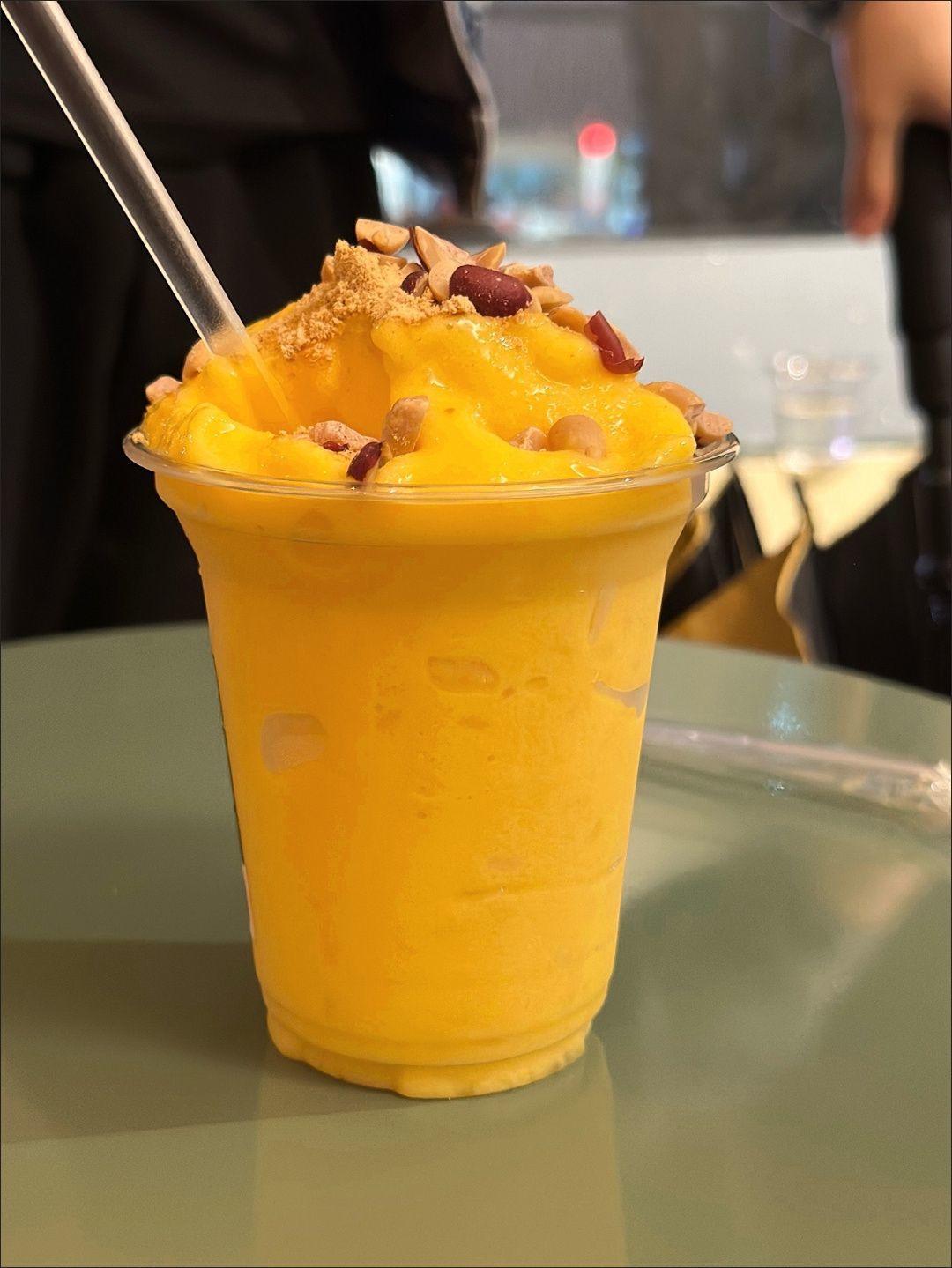 试试这款芒果冰沙
