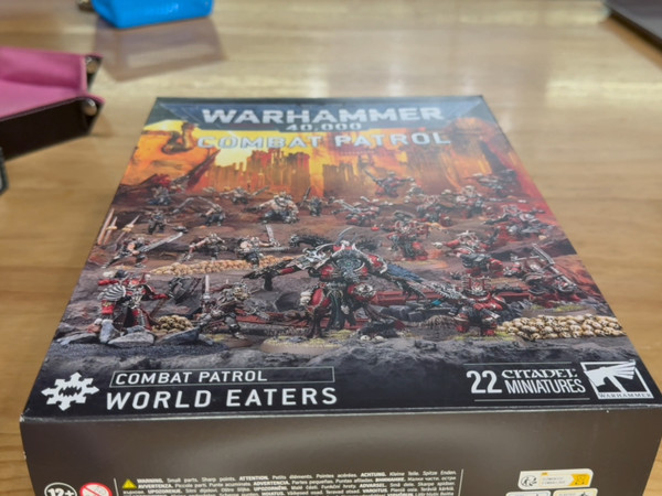 【战锤开箱】战锤40K-吞世者-10版-战斗巡逻队开箱