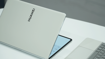内行评测：新系统！新硬件！新形态！HUAWEI MateBook Fold 非凡大师上手体验 