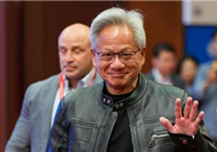 中国电动车绝了！“黄仁勋想买小米汽车”上央视：可惜在美国买不到 这是我们的遗憾