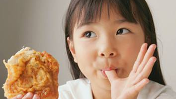 孩子每天喊吃零食？5大绝招搞定「零食条约」，让全家都开心！ 
