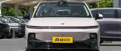 零跑B01开启预售：激光雷达智驾护航，空间续航越级，10.58万起