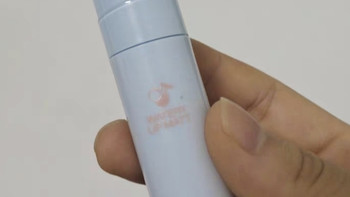 第二代水雾唇釉，持久不沾杯的哑光体验