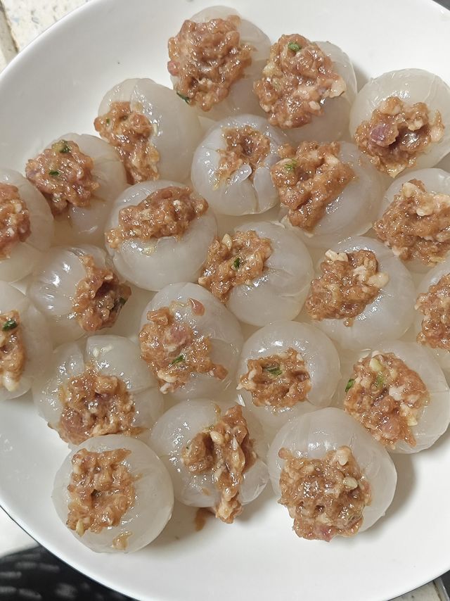 荔枝季各种炫法，荔枝酿肉做起来