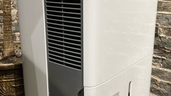 美的小方物除湿机使用体验：12L/天除湿量，家用干衣轻音的智慧