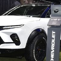 大7座SUV跌至14万以内，长超5米，配2.0T+9AT，却被车标活活拖累