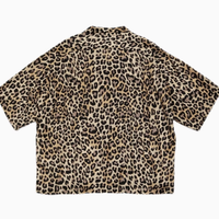 BYEK 工作室豹纹印花日系休闲短袖衬衫：解锁夏日多元时尚密码