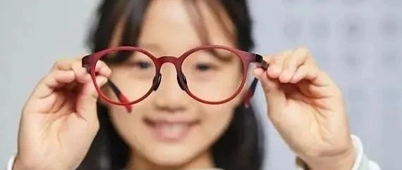 框架眼镜、OK镜、离焦框镜、多焦软镜，哪种最适合孩子？