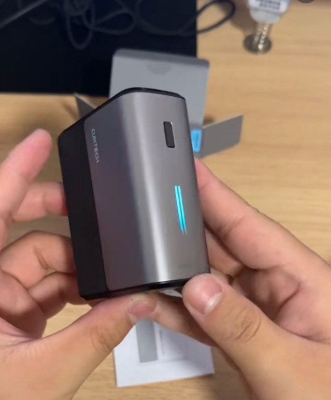 酷态科移动电源