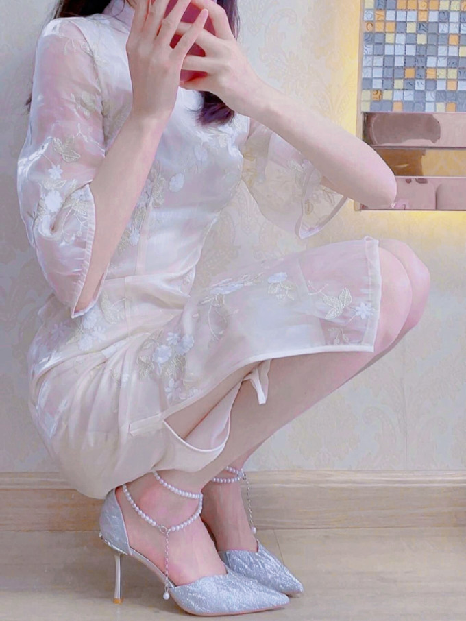 女士跟鞋