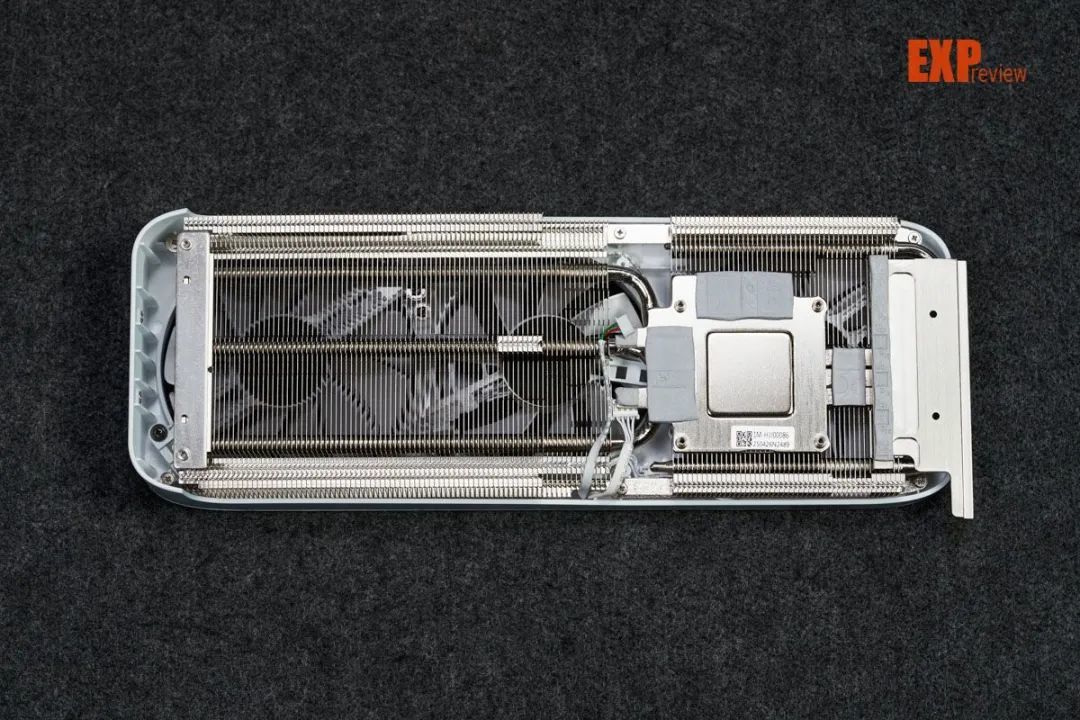 索泰RTX 5050 8GB 月白 OC显卡评测:国潮新风吹进入门级市场