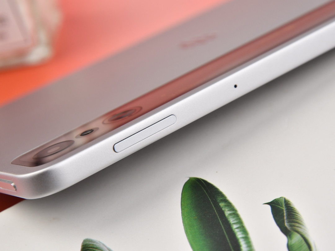 小尺寸大火力!红魔电竞平板3 Pro vs REDMI K Pad 谁才是iPad mini终结者?