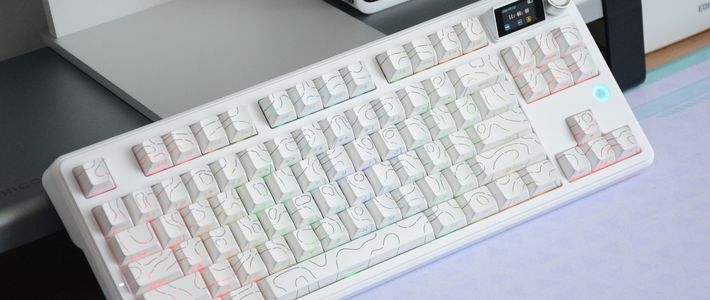 1万毫安时大电池+彩屏：超强灯效手感出众，黑爵MK87