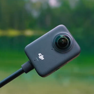 大疆首款全景相机 Osmo 360 定档，直击影石，猜个价格先？