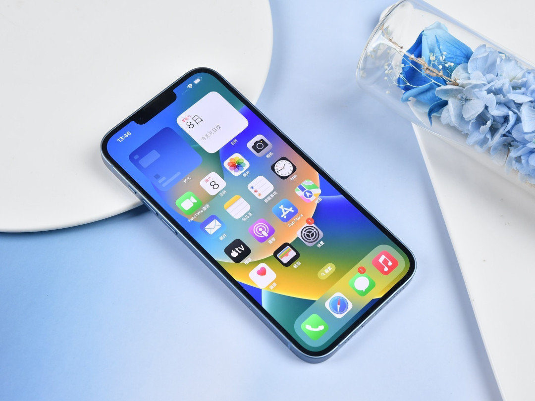 Get一点:为什么老手机用久了,电池会鼓包?