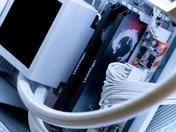 国风内存卷王登场！紫光国芯云彣绫龙 48GB 6000C36实测！