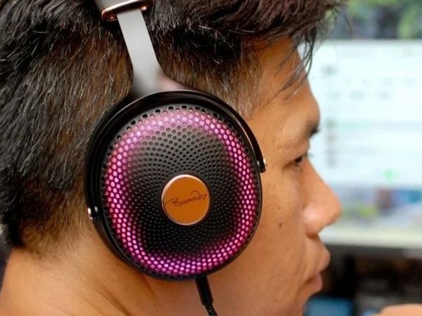 伯恩飞Para50头戴耳机评测：专业与舒适的完美融合