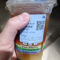 最近瑞幸没有便宜的优惠了，不过乳酸菌美式还是得尝一尝