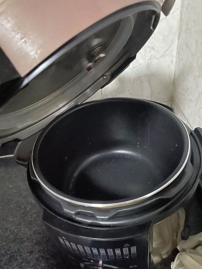 美的电压力锅