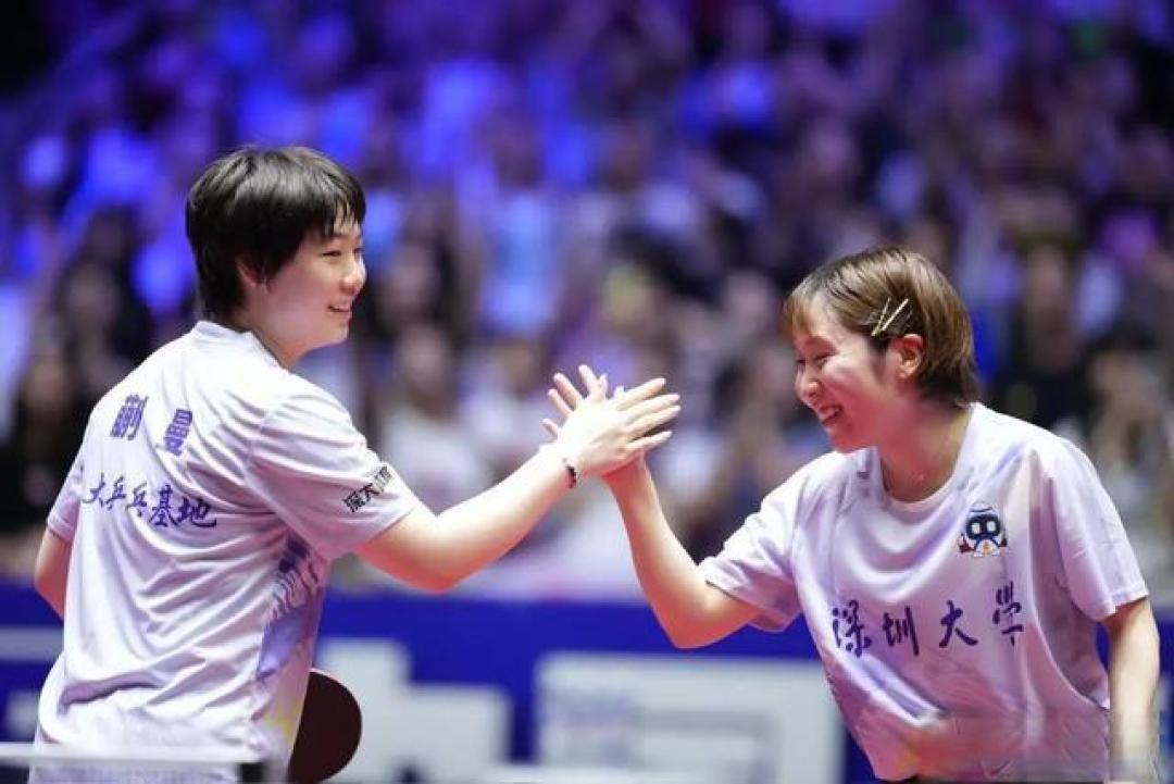 孙颖莎平野美宇跨国搭档首秀告捷 赛场内外绽放友谊之光