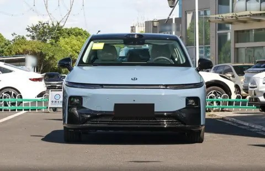 零跑B01上市，售8.98万起