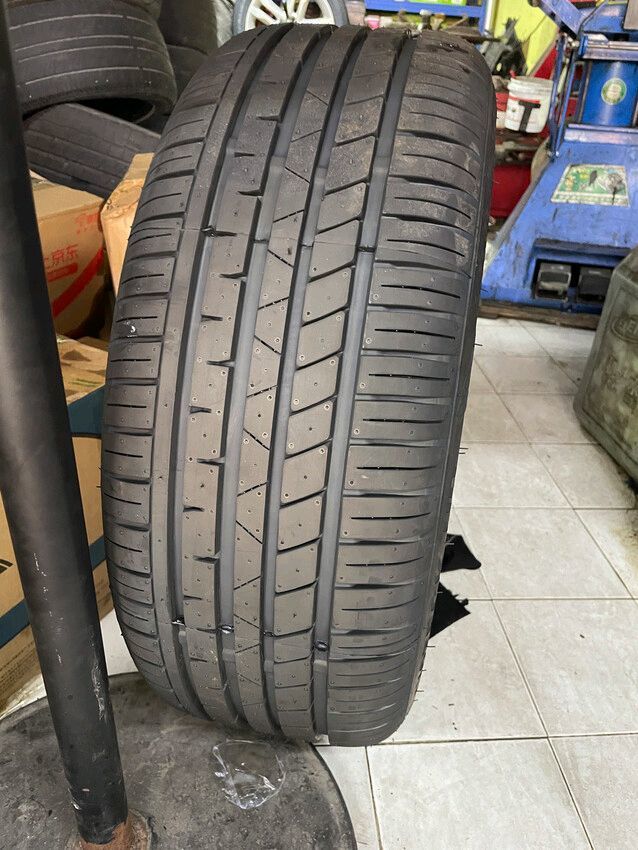 科鲁兹换胎首选，静音抓地两不误