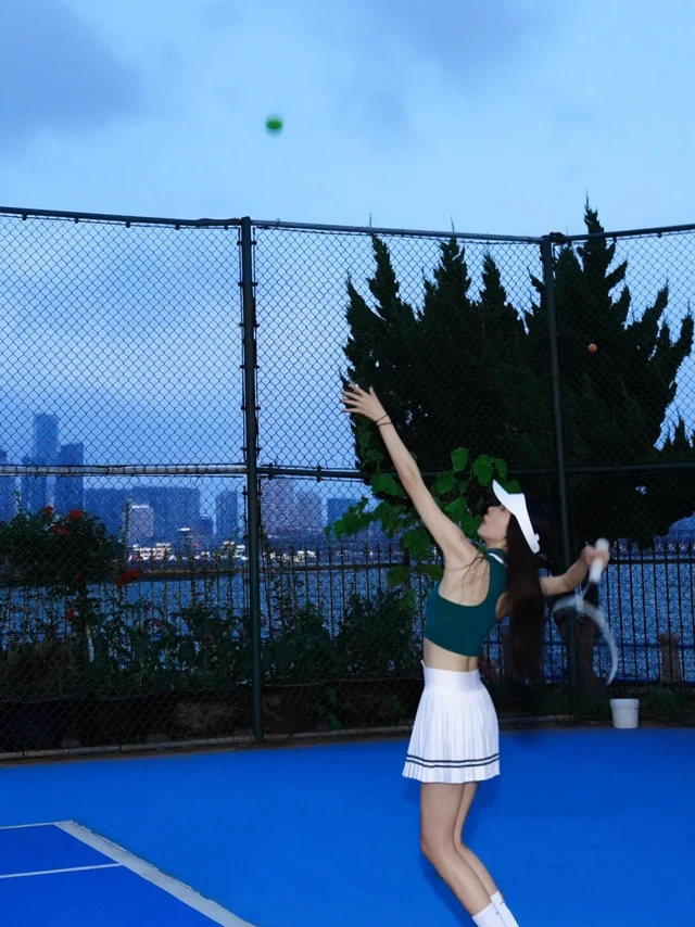 海边球场不约？/ANTA超级安踏网球鞋测评