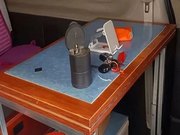 行走的黑金刚，金杯阁瑞斯改装实用露营车，床车自驾游就这么随意