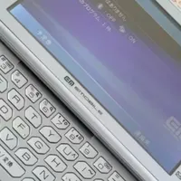 超罕见的日系智能手机，预装Win移动系统，吸引3.6万人围观
