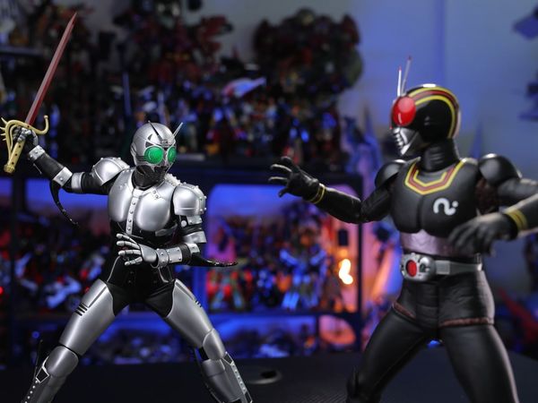 [粤语测评,HT假面骑士新作]HotToys  1/6 假面骑士Black & Shadow moon 影月 玩家开箱实物