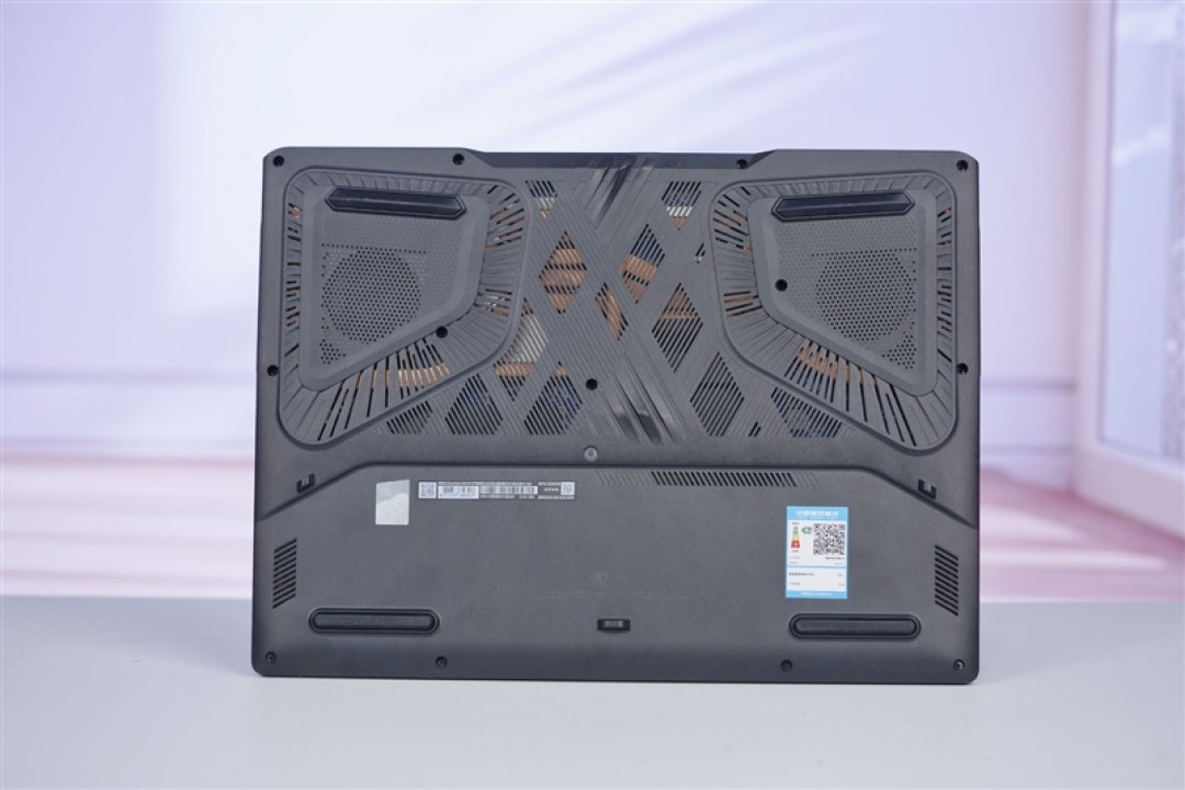 微星神影16锐龙版评测:锐龙7945 HX配合RTX 5070游戏生产力兼顾 体验同价无敌
