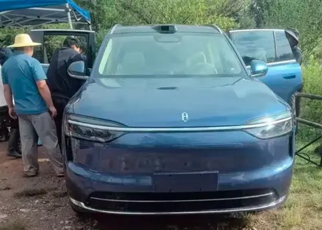 新款问界M7实车曝光