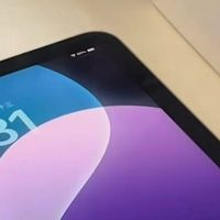 iPad Air 11英寸 M2版的时候，我第一反应是：这货怎么轻得像本杂志？
