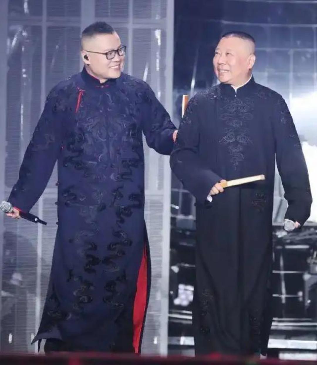 岳云鹏演唱会郭德纲空降引沸腾 相声混搭音乐掀万人狂欢夜
