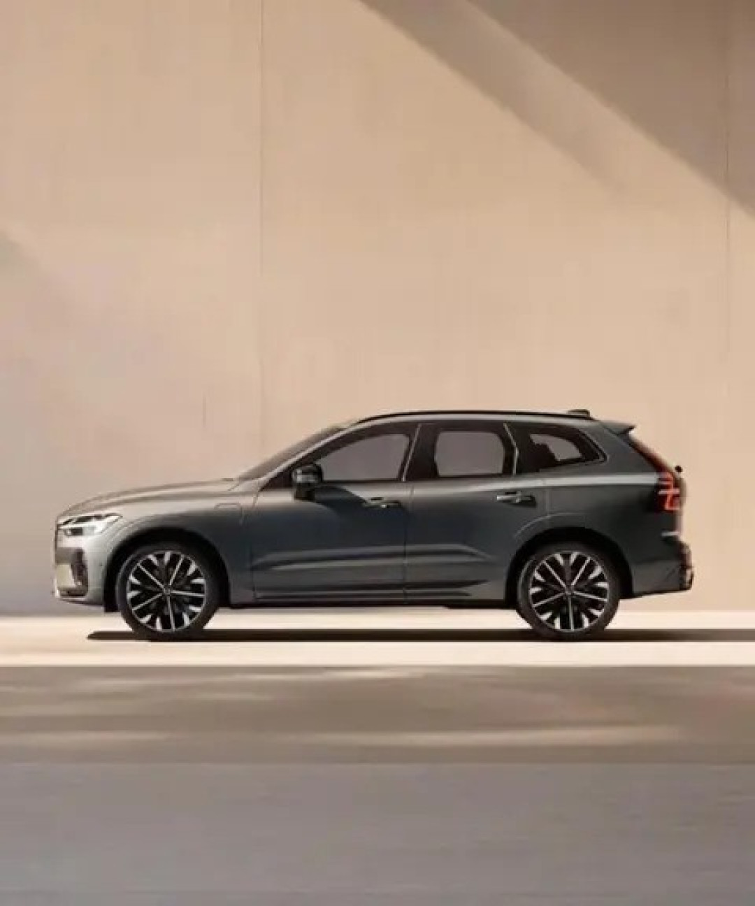 沃尔沃全新XC70曝光,混动谜团引热议