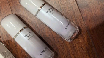 兰芝（LANEIGE）雪纱丝柔隔离乳妆前防晒遮瑕30ml 紫色