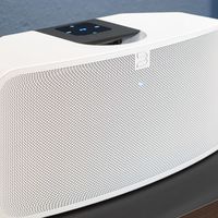 暑期游戏装备组合：迷你主机与智能串流音箱