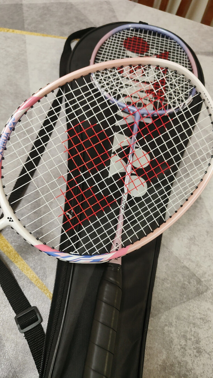 尤尼克斯羽毛球具