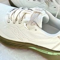 Saucony Peregrine15（游隼15）米绿色：越野、日常两不误