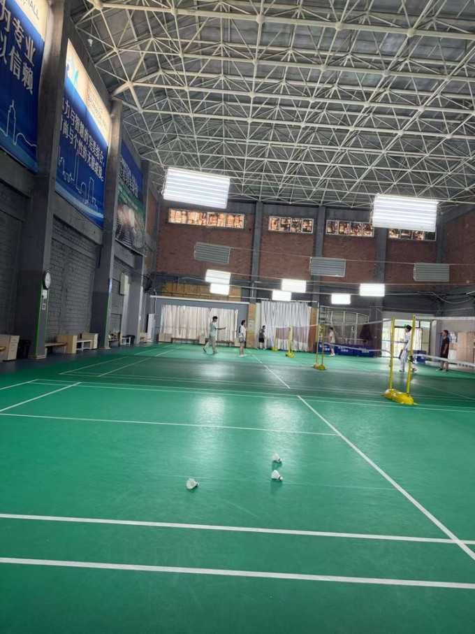 尤尼克斯羽毛球具
