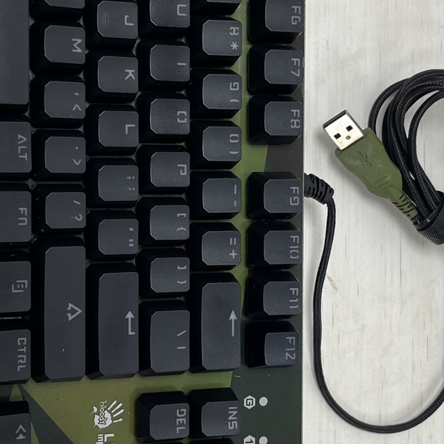 小黄鱼捡到的新玩具-网吧退役双飞燕F200q