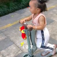 风一样的女子|沉浸式玩滑板车
