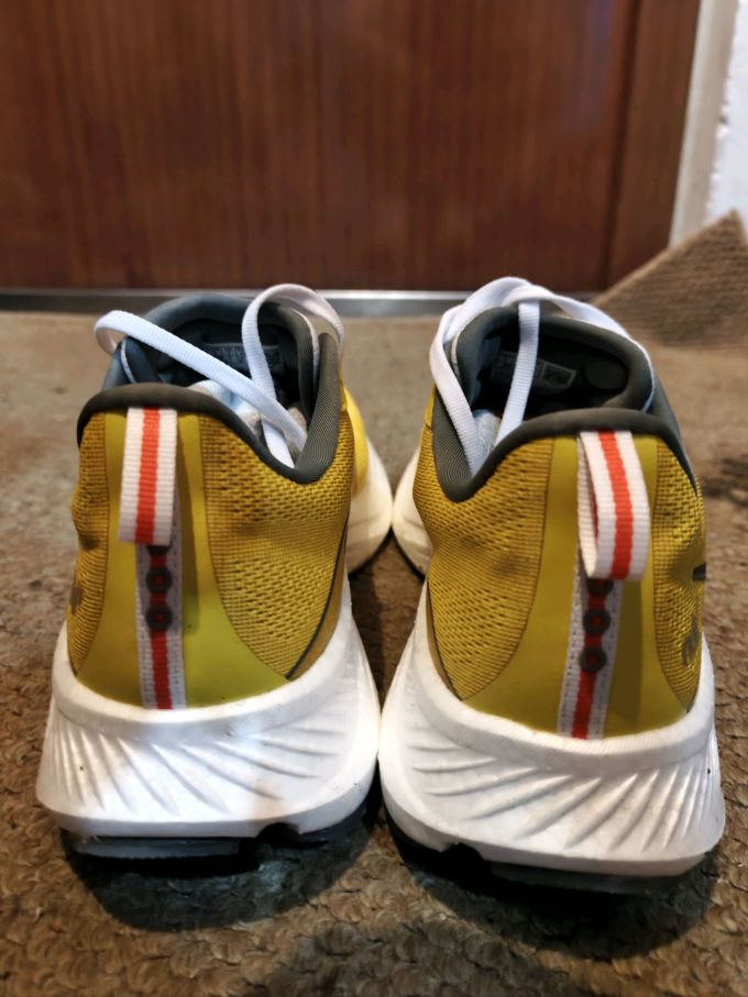 索康尼跑鞋