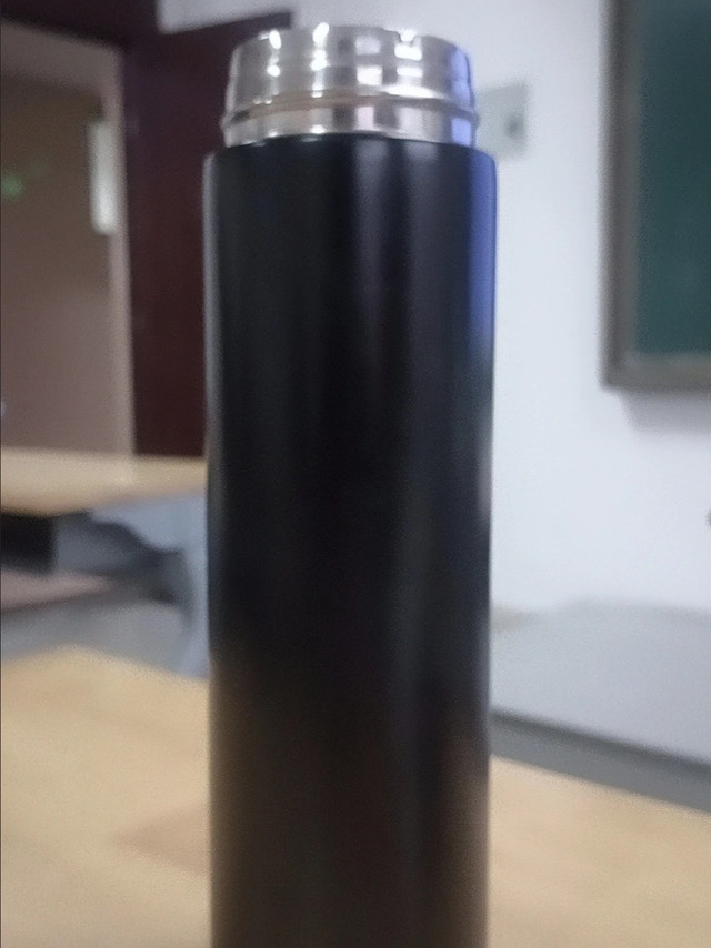 智能保温杯，随时喝到适宜温度的水