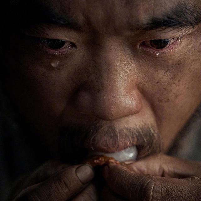 《长安的荔枝》|考公、房奴、背锅……职场牛马潜规一个都不少！
