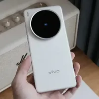 纠结买vivo X200 Ultra还是OPPO Find X8 Ultra？对比后不纠结了