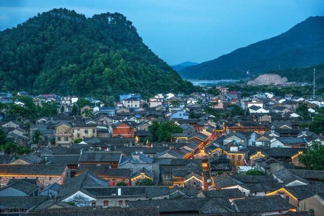双面水城宁波：古桥白鹭慢时光，货轮咖啡新浪潮