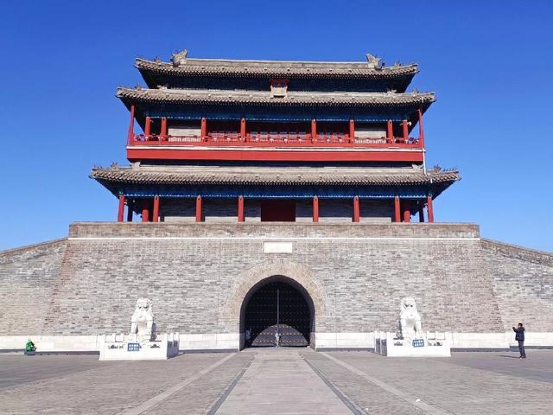 国际旅人探秘北京中轴线：钟鼓楼到永定门的跨文明交响