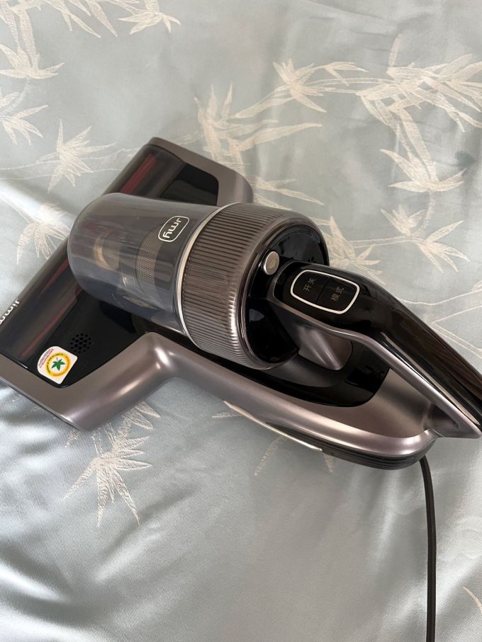 德尔玛手持式吸尘器