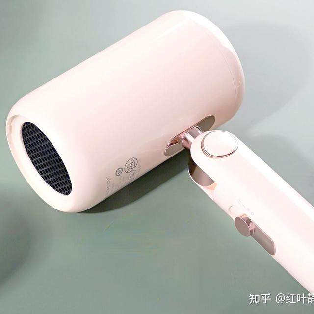 有没有什么值得推荐的吹风机?